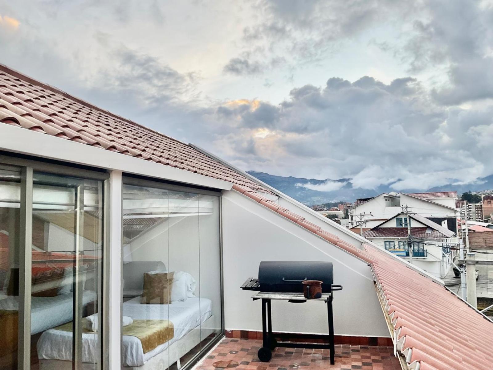 Hotel Brist0L Suites Centro Historico كوينكا المظهر الخارجي الصورة